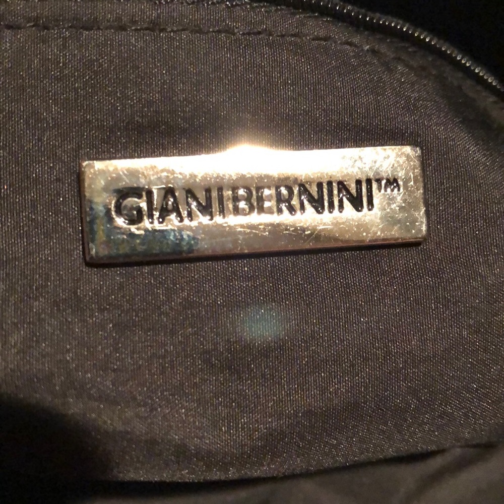 Black leather crossbody - Picture 6 of 8